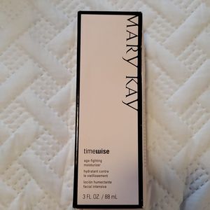 Mary Kay Age fighting moisturizer